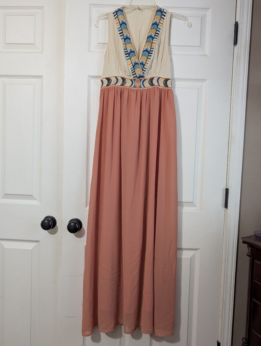 Mint Celestial Embroidered Boho Maxi Dress in Coral & Cream Size L